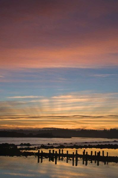 OR, Bandon Gods rays over coast at sunrise